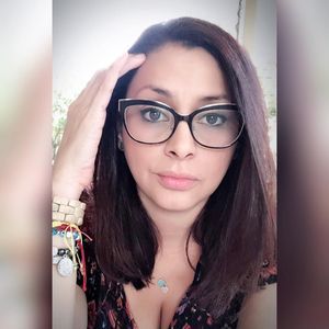 Meet your Posher, Rina